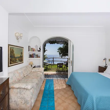 Calante Luna Guest house 2*