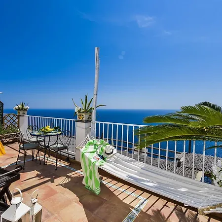Guest house Calante Luna 2*