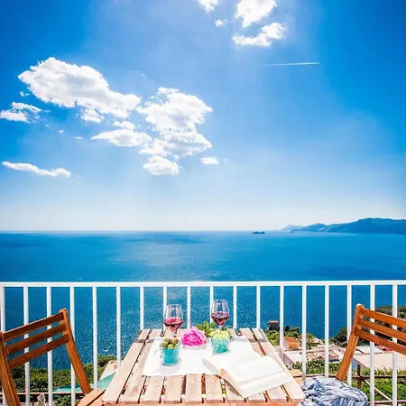 Guest house Calante Luna 2*