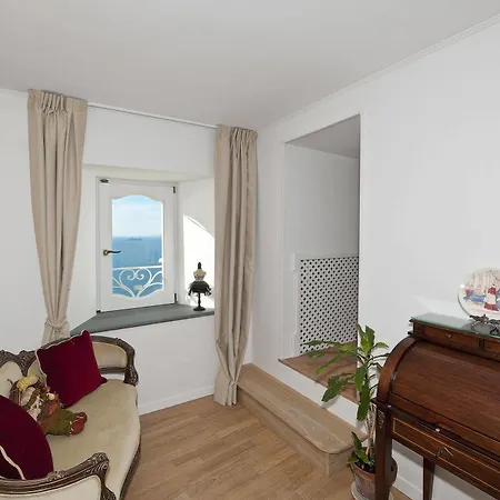 Calante Luna Guest house 2*