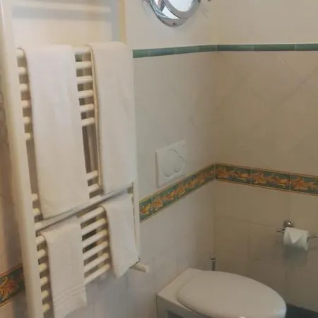Calante Luna Guest house 2*